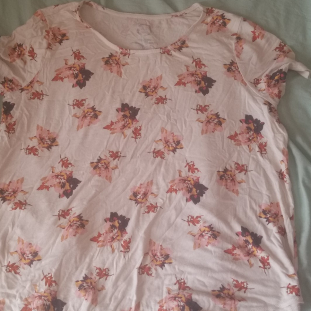 Flowered tshirt